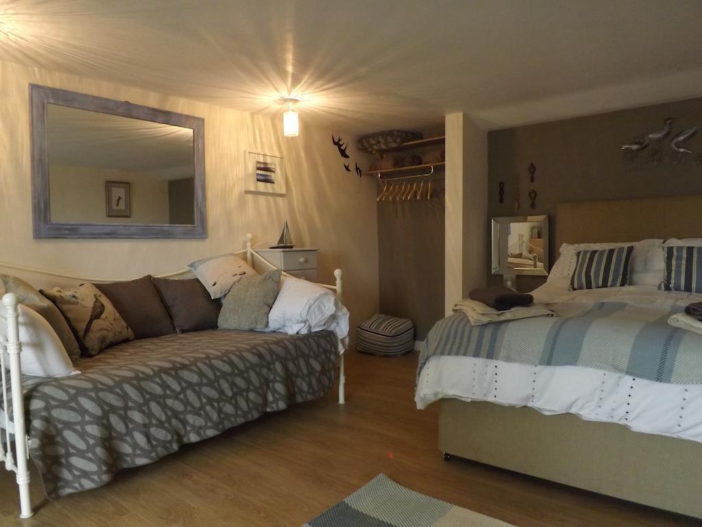 The Swallows Guest House Нью-Ки Номер фото